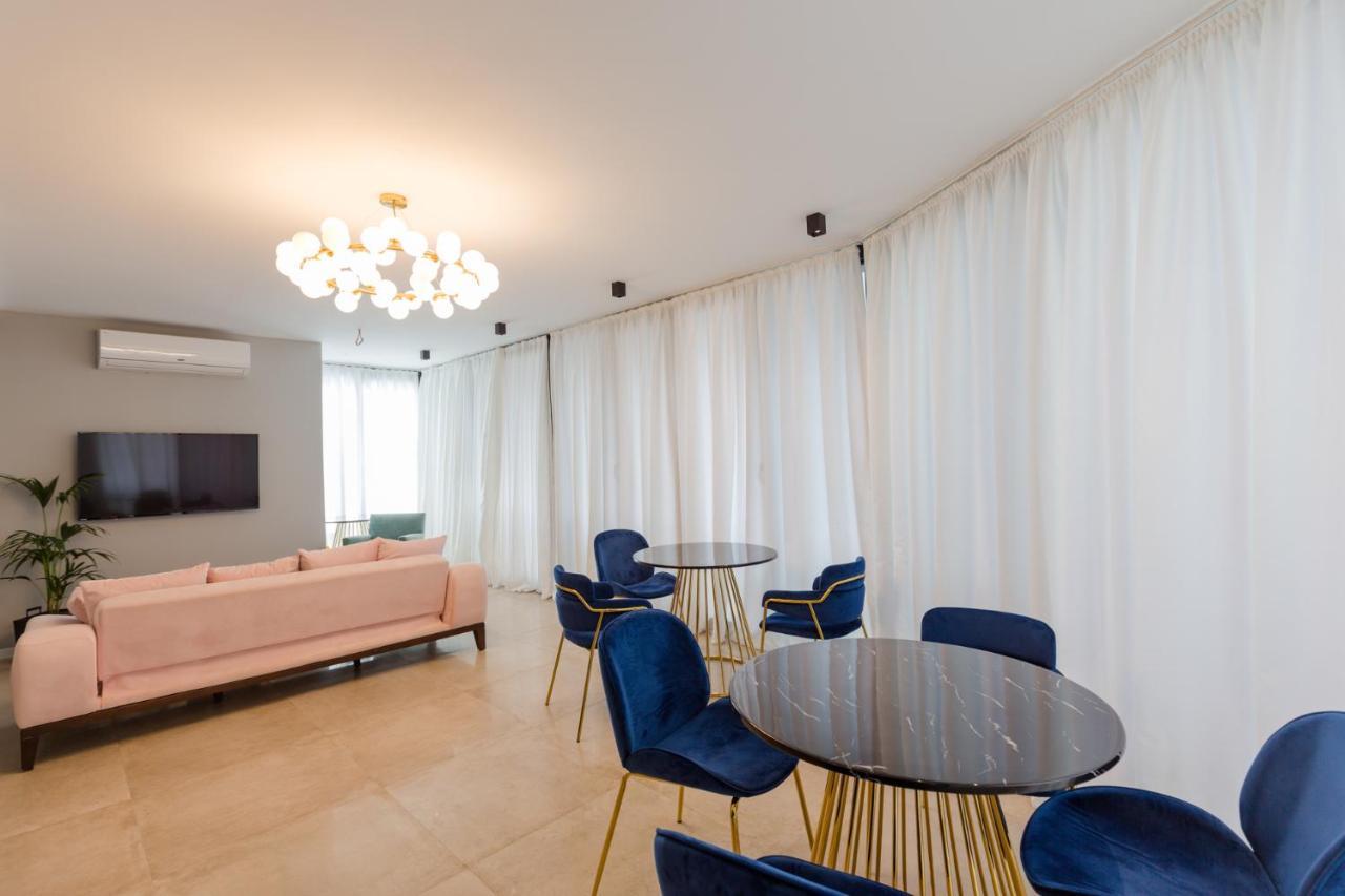 באטומי Hotel Lifetime מראה חיצוני תמונה