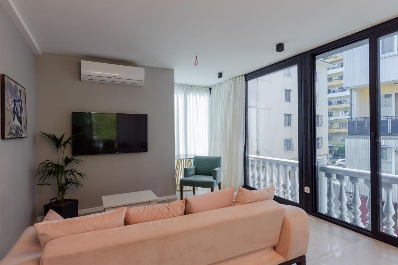 באטומי Hotel Lifetime מראה חיצוני תמונה