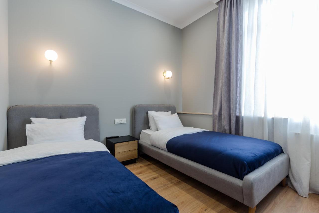 באטומי Hotel Lifetime מראה חיצוני תמונה