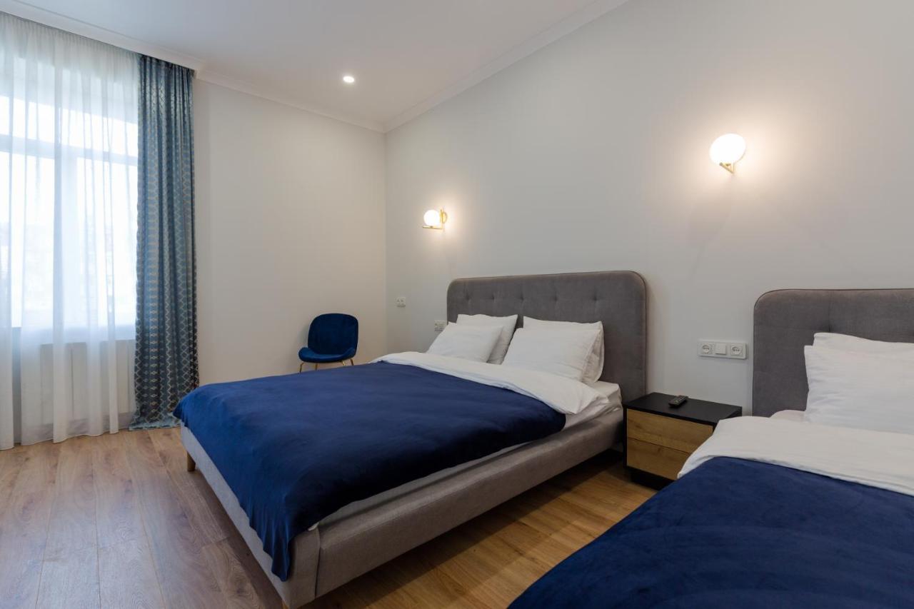 באטומי Hotel Lifetime מראה חיצוני תמונה